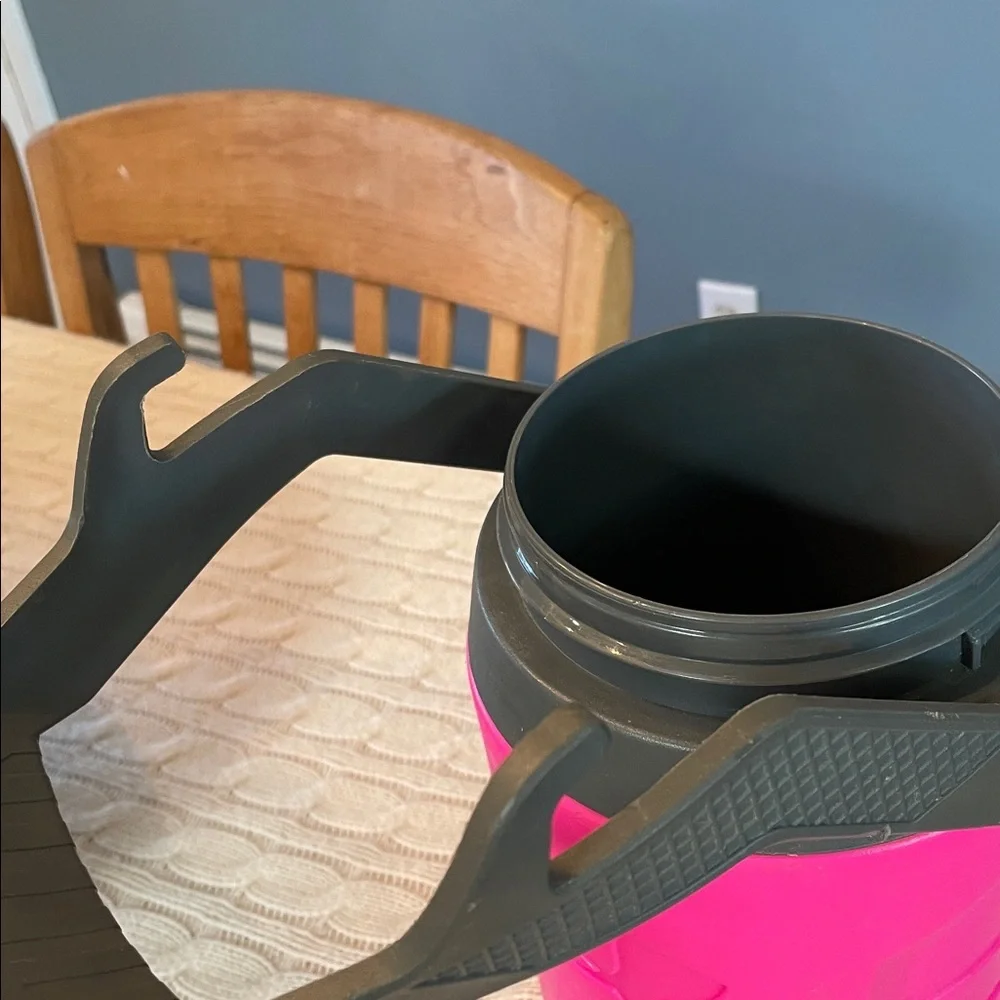 Under Armour Thermos pink screw lid hanging handle sports locking flip spout